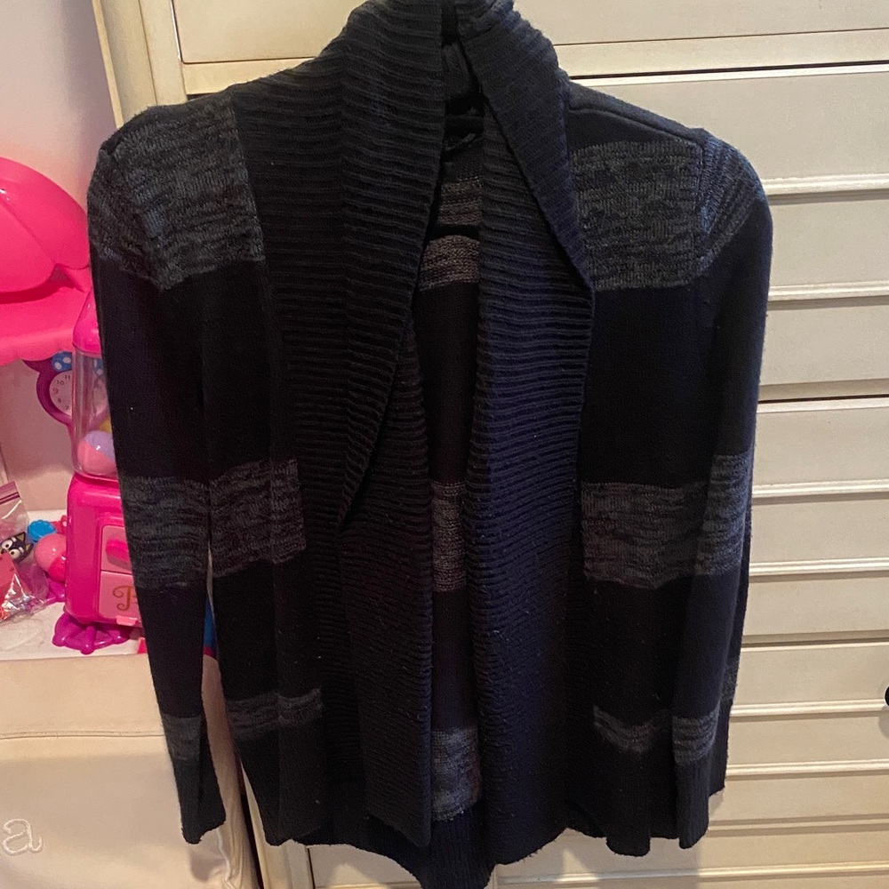 Women's Black and Gray Sweater